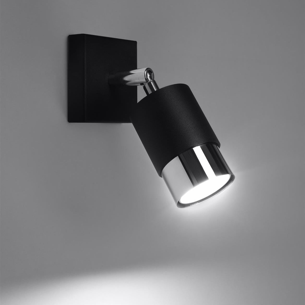 Trip Track Light in Chrome Black, ideal for ceiling installations in kitchens, hallways, living rooms, dining rooms, and bedrooms