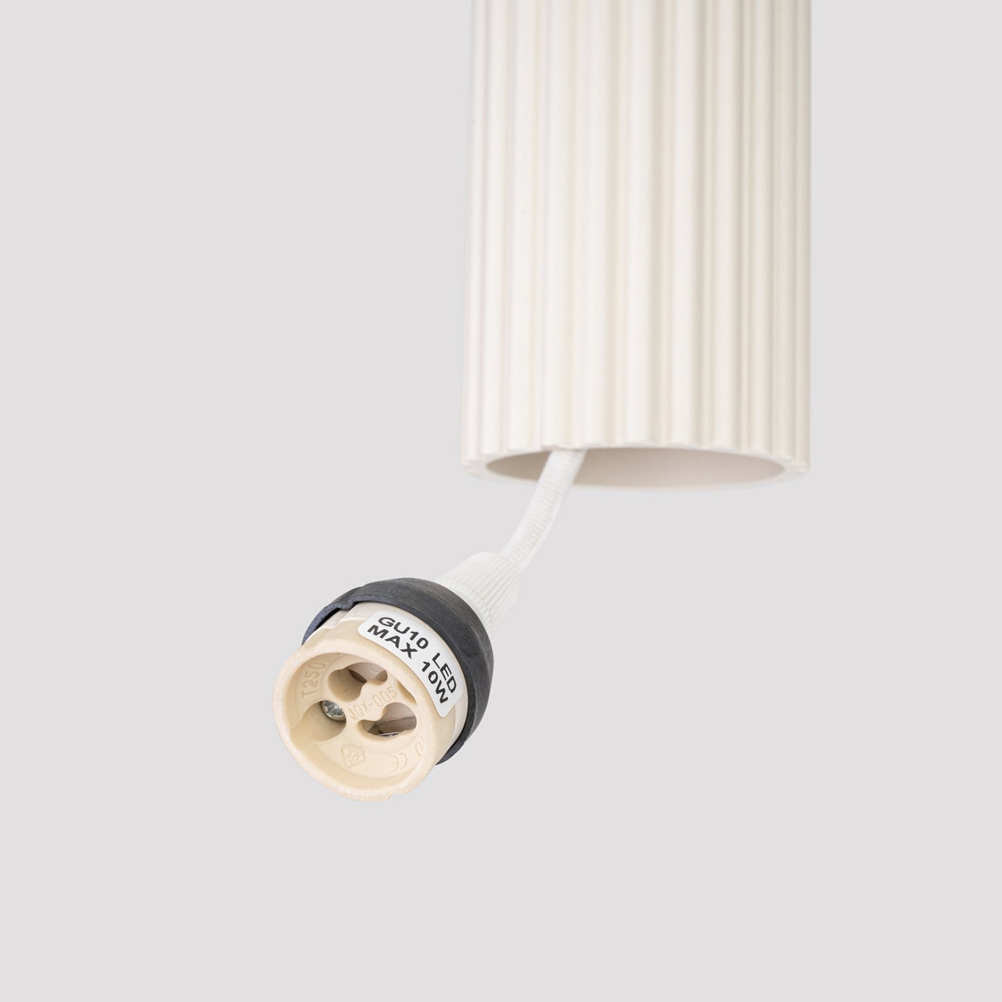 Red Ochre Triple Ribbed Pendant Bar technical view and dimensions reference