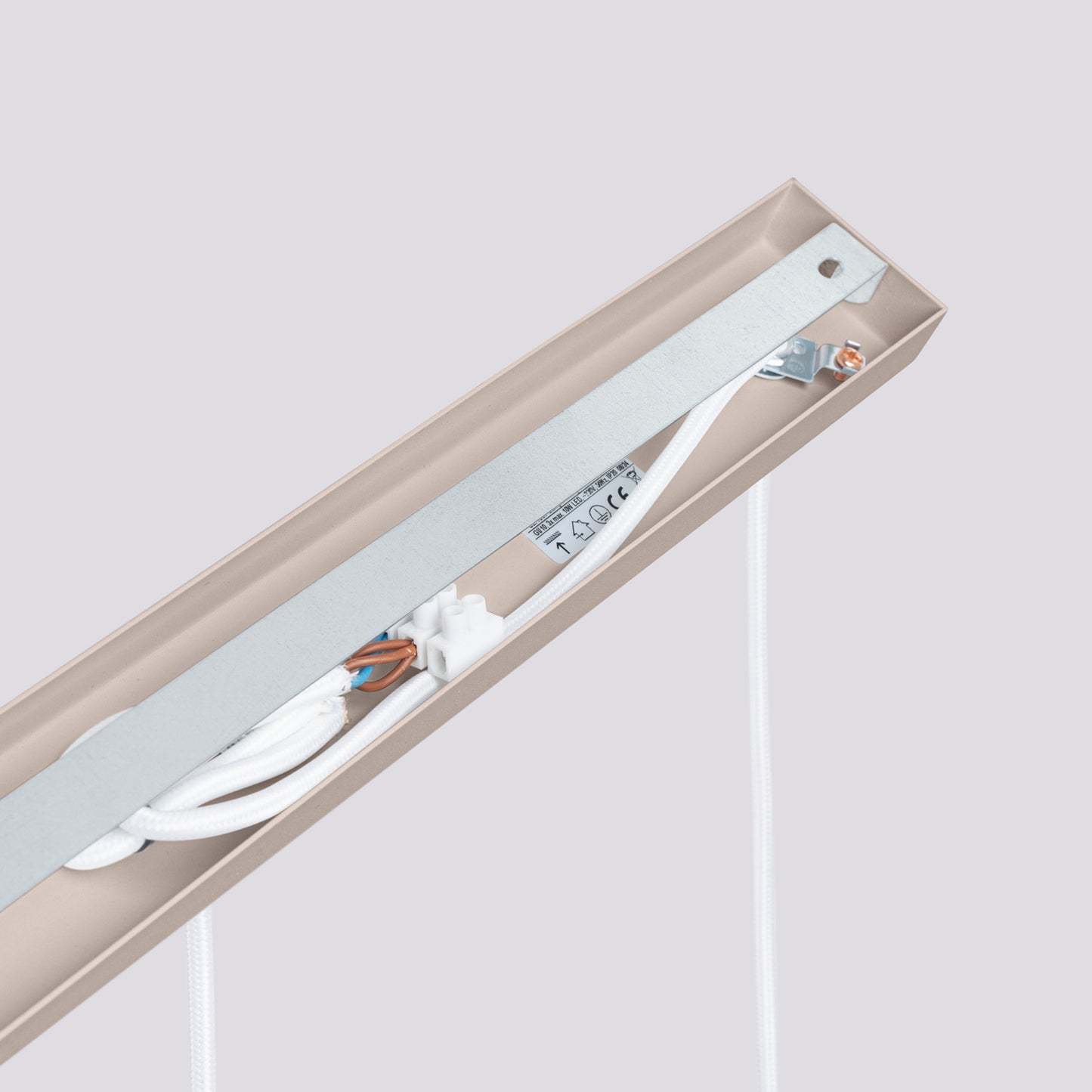 Red Ochre Triple Ribbed Pendant Bar technical view and dimensions reference